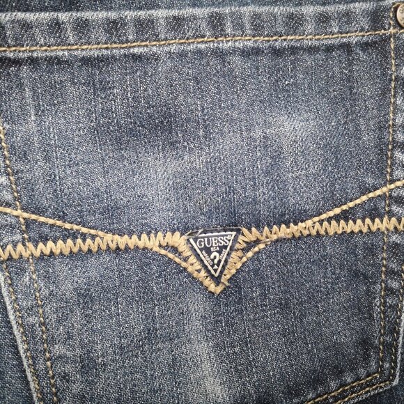 Guess Men's Size 33/32 Slim Straight Del Mar Fit Medium Wash Blue Jeans - Picture 7 of 14